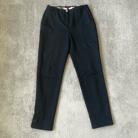 Ted Baker Pants - EC Ted Baker Textured Cropped Black Dress Pants - Size 2